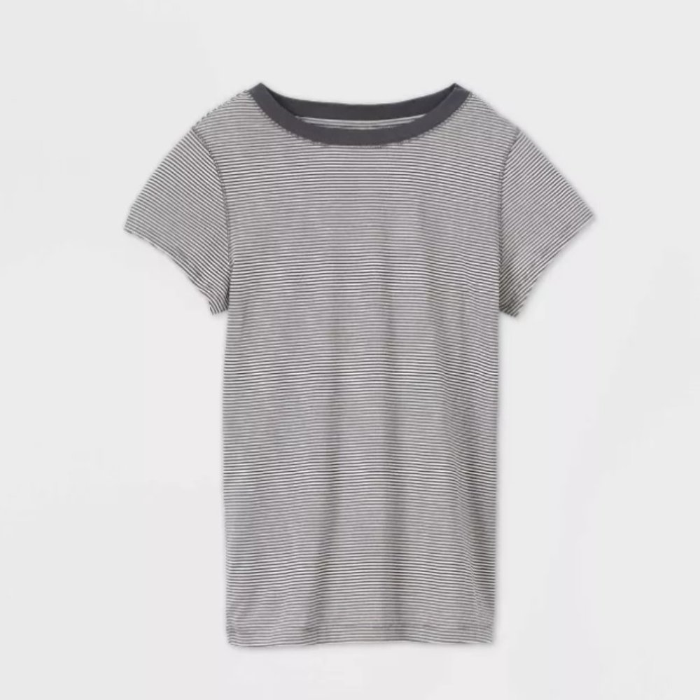 Universal Threads- Women's T-Shirt